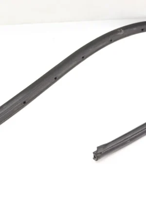 BMW Front Left Lower Door Seal / Gasket 51767341641 Exclusive