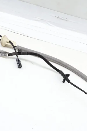 Brand New VW Front Left Door Handle Release Bowden Cable 3CN972295B