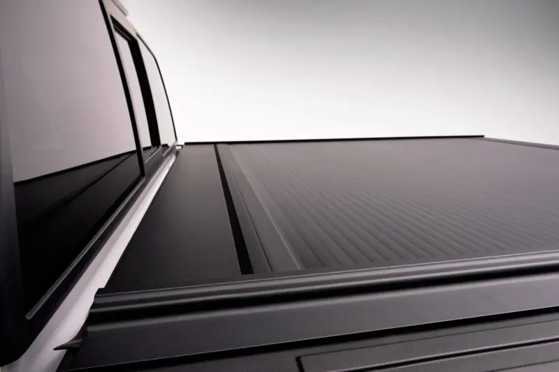 Retrax 04-up Titan Crew Cab 4-doors (w/ or w/o Utilitrack) RetraxONE M – SBX Performance Handmade